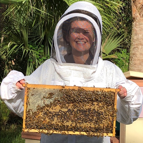 Meet your Posher, Jennifer - Picture 2 of 4